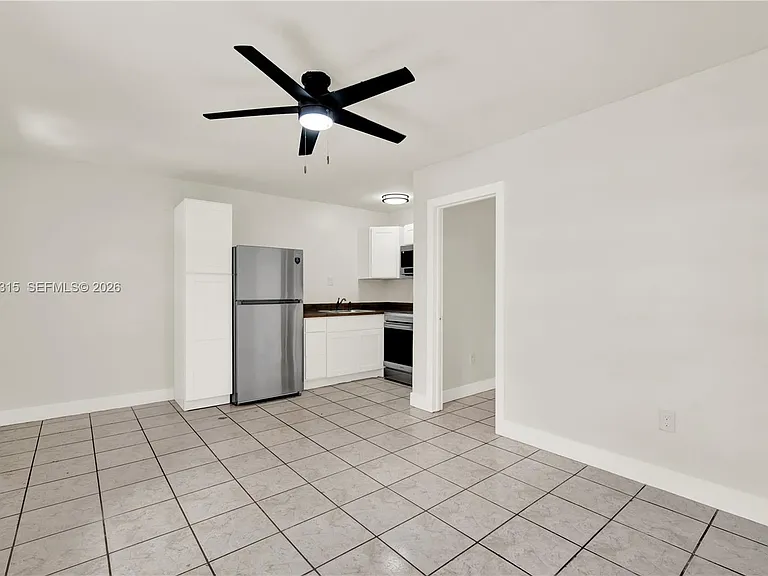 105 NW 7th Ave #A — Photo 14