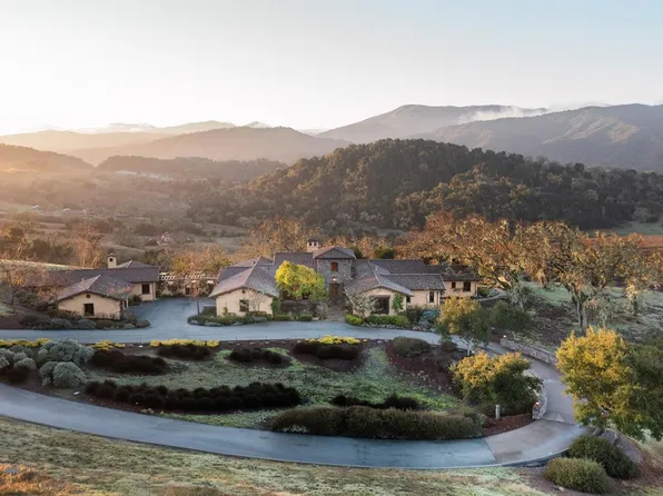 8 Black Mountain Trl, Carmel, CA 93923