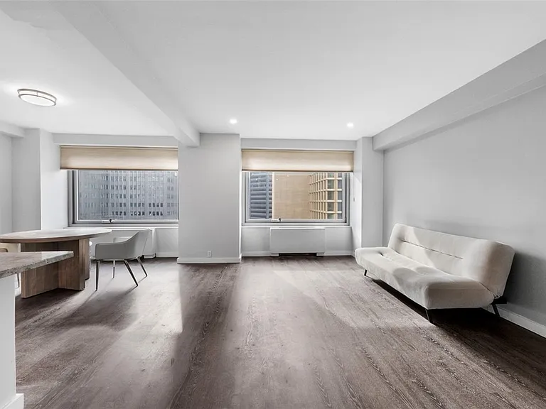320 Fort Duquesne Blvd #8N — Photo 3