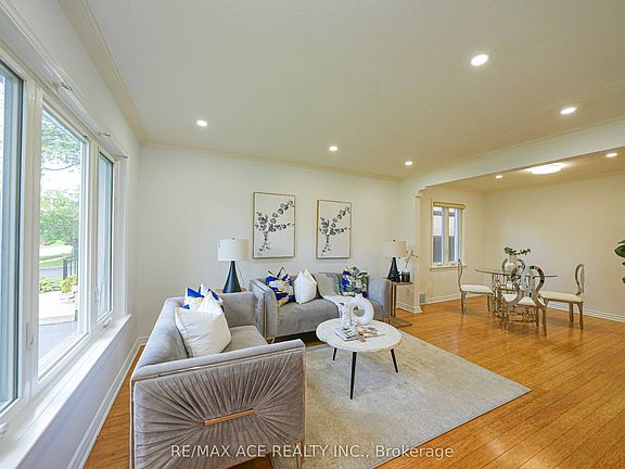 2nd image of 59 Lilian Dr