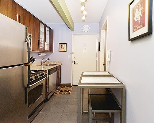 5th image of 82 Beaver St APT 608