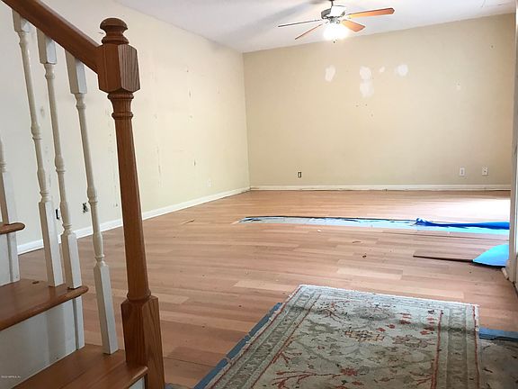 3rd image of 10406 Bigtree Cir E
