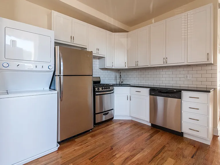 3945-59 N. Janssen Ave. — Photo 3