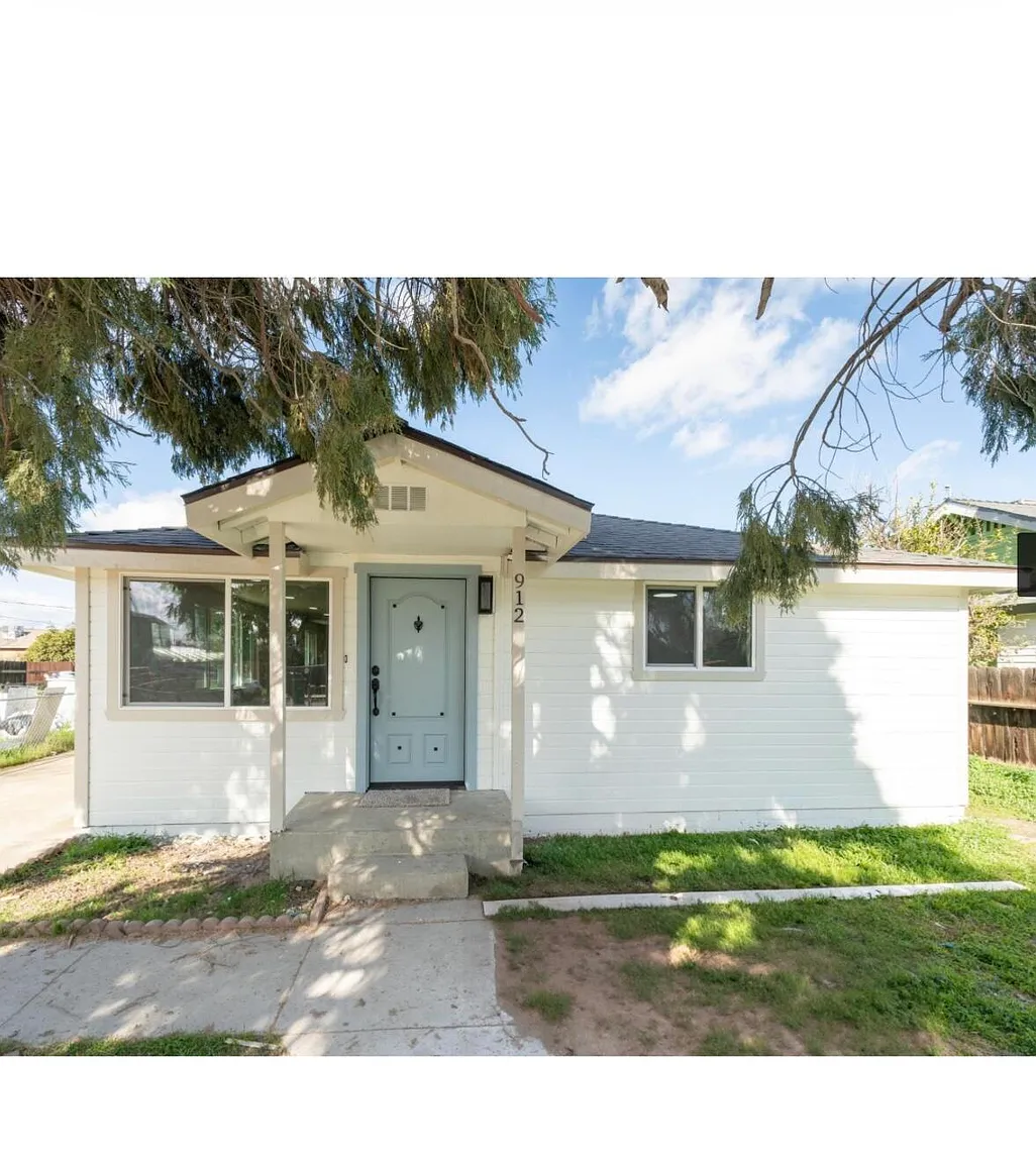 912 W Sweet Avenue photo 1