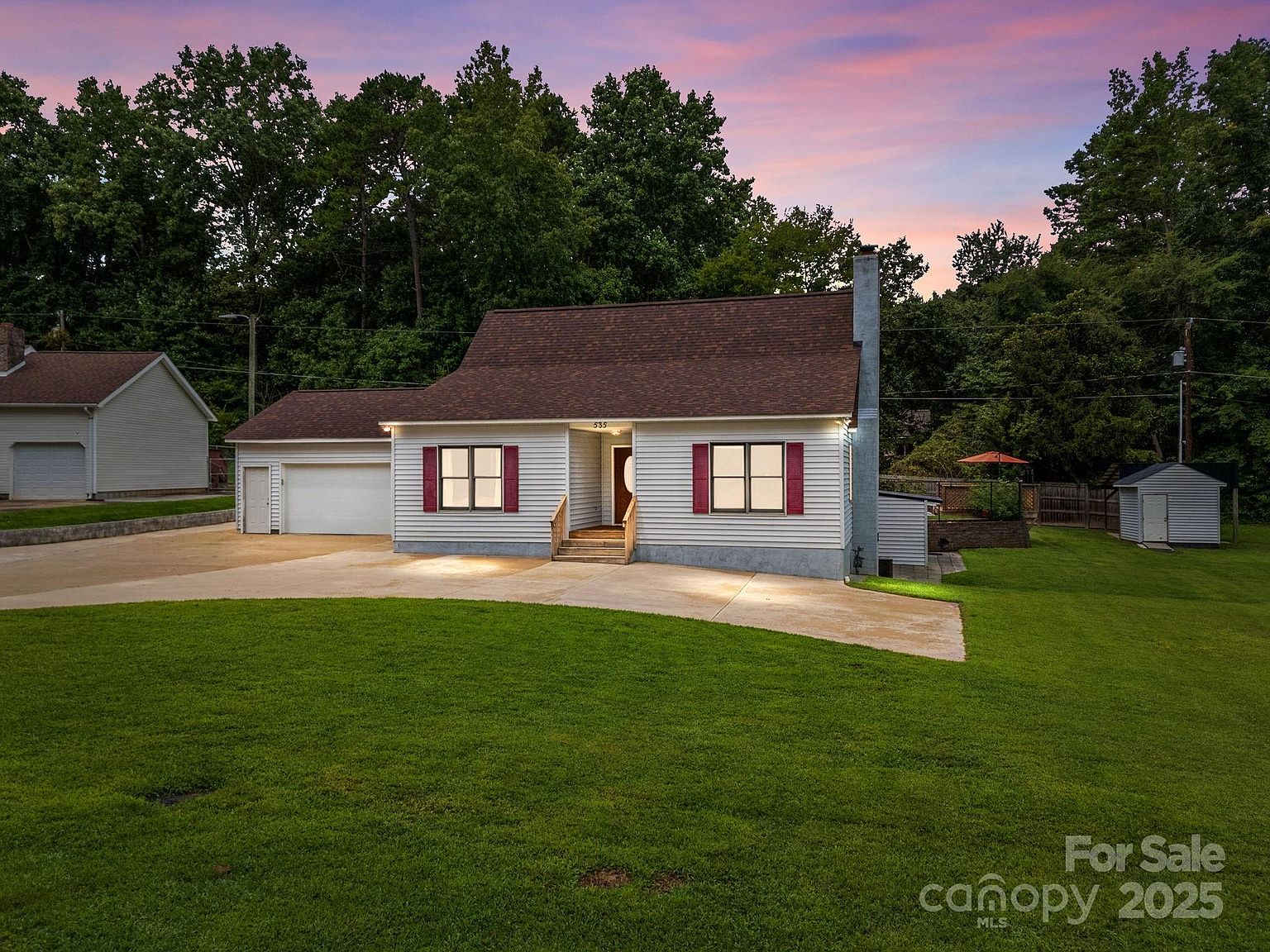 535 Brook Circle