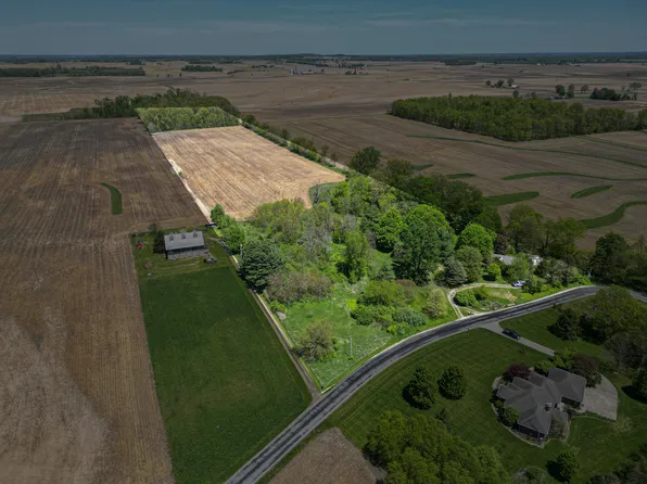 384 E 800 N, Edinburgh, IN 46124