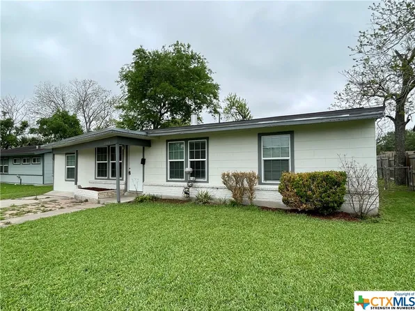 2008 E Mesquite Ln, Victoria, TX 77901