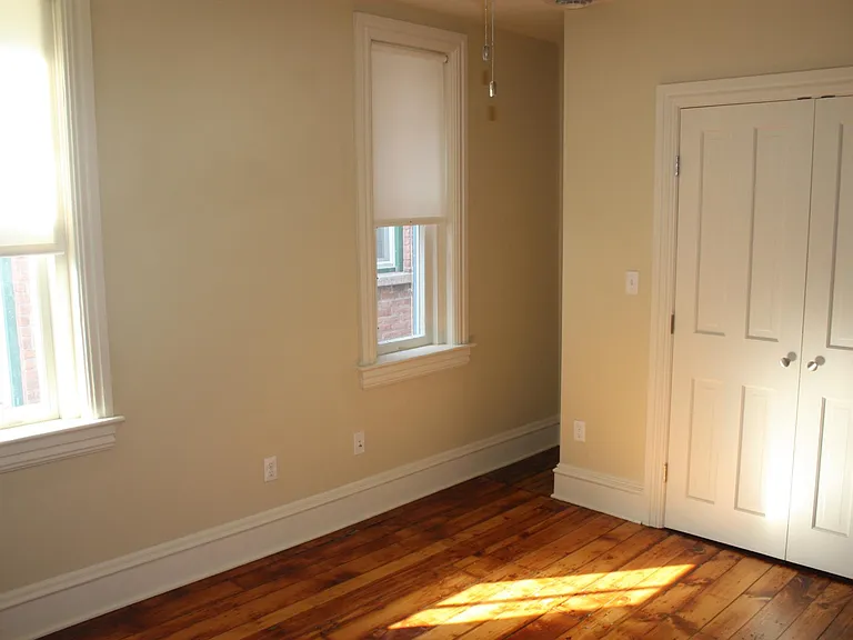 90 W Ross St — Photo 8