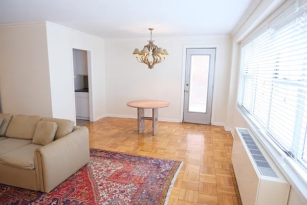 Sold by Agranoff Real Estate | media 6