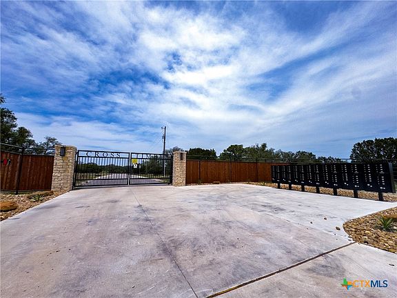 2nd image of 659 Shin Oak Dr