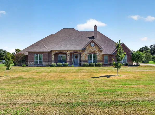 225 Diamond Rose Dr, Burleson, TX 76028