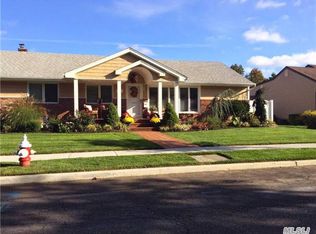 44 Colonial Rd, Old Bethpage, NY 11804