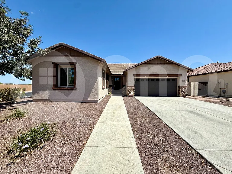 2814 E Quenton St — Photo 2