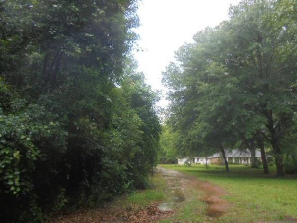 2nd image of 18420 Harry Jones Rd