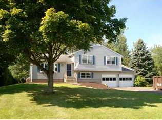 19 Cadbury Ln, South Windsor, CT 06074