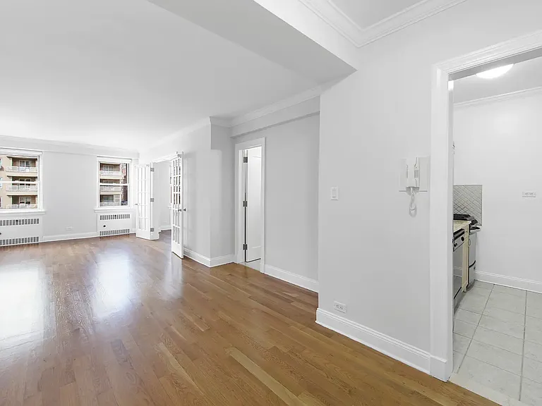 41 Park Ave #4D — Photo 4