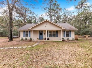 11210 Magnolia Dr, Plantersville, TX 77363