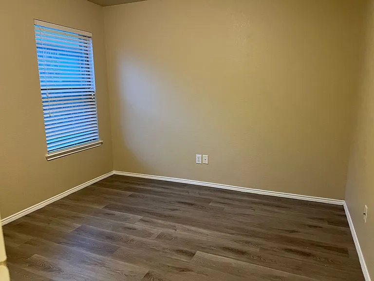 2621 Frisco Wood Dr — Photo 18