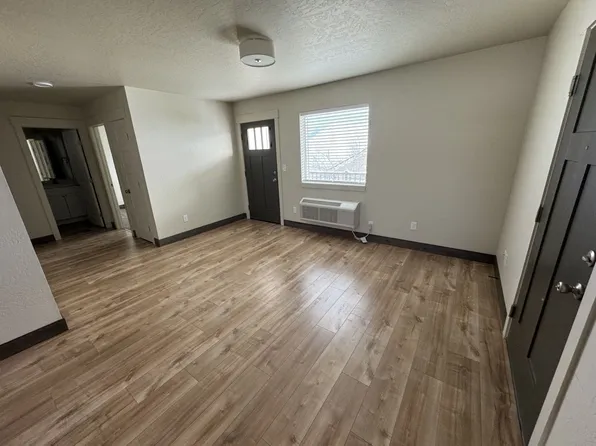 120 Jewel Basin Court, 120 Jewel Basin Ct #B-1, Bigfork, MT 59911