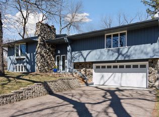 6520 Leesborough Ave, Eden Prairie, MN 55346