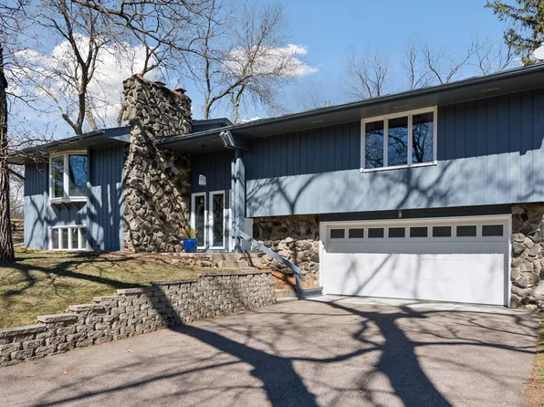 6520 Leesborough Ave, Eden Prairie, MN 55346