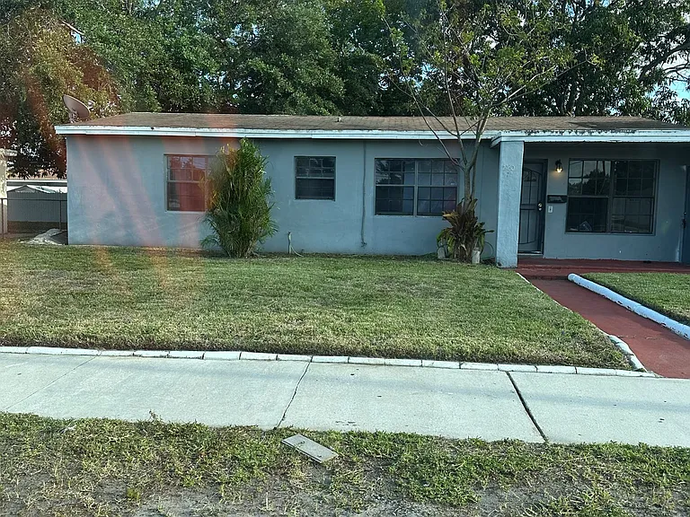 2960 NW 187th St — Photo 15