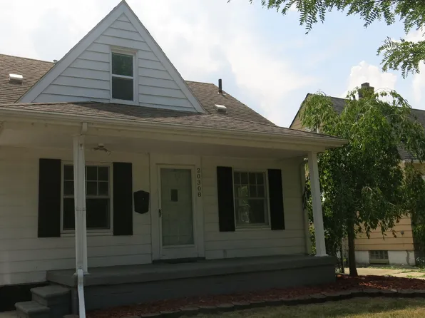 20308 Kenosha St, Harper Woods, MI 48225