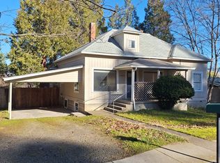 1049 Ashland St, Ashland, OR