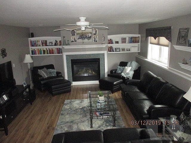 2nd image of 1420 Hillary Ave