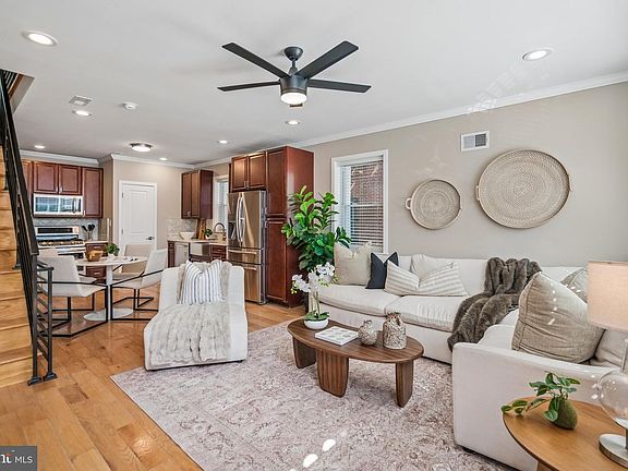 5th image of 422 S 20th St