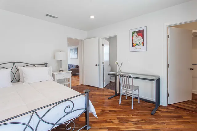 3055 Landa St — Photo 47