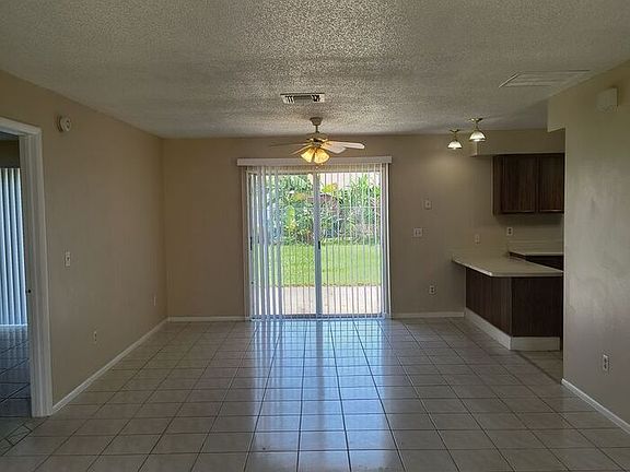 5th image of 802 Fruitwood Dr