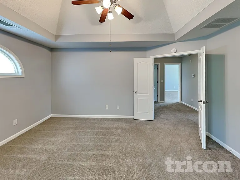 420 Denali Ct — Photo 9
