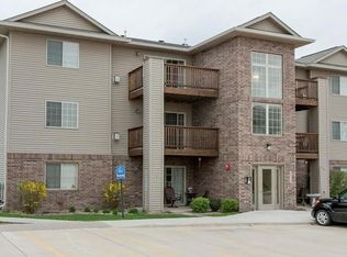 3130 Wilson Ave SW APT 5, Cedar Rapids, IA 52404
