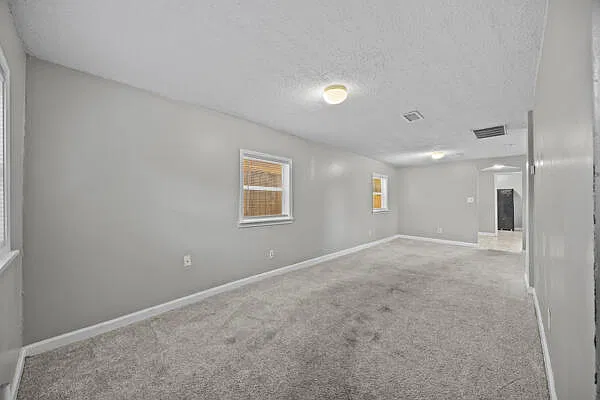 3 bed, 2.0 bath, 1344 sqft, $1,480 — Photo 3