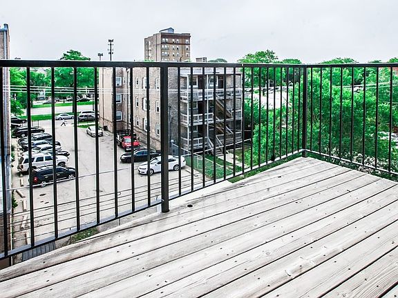 3rd image of 4235-37 S Calumet Ave #7218639