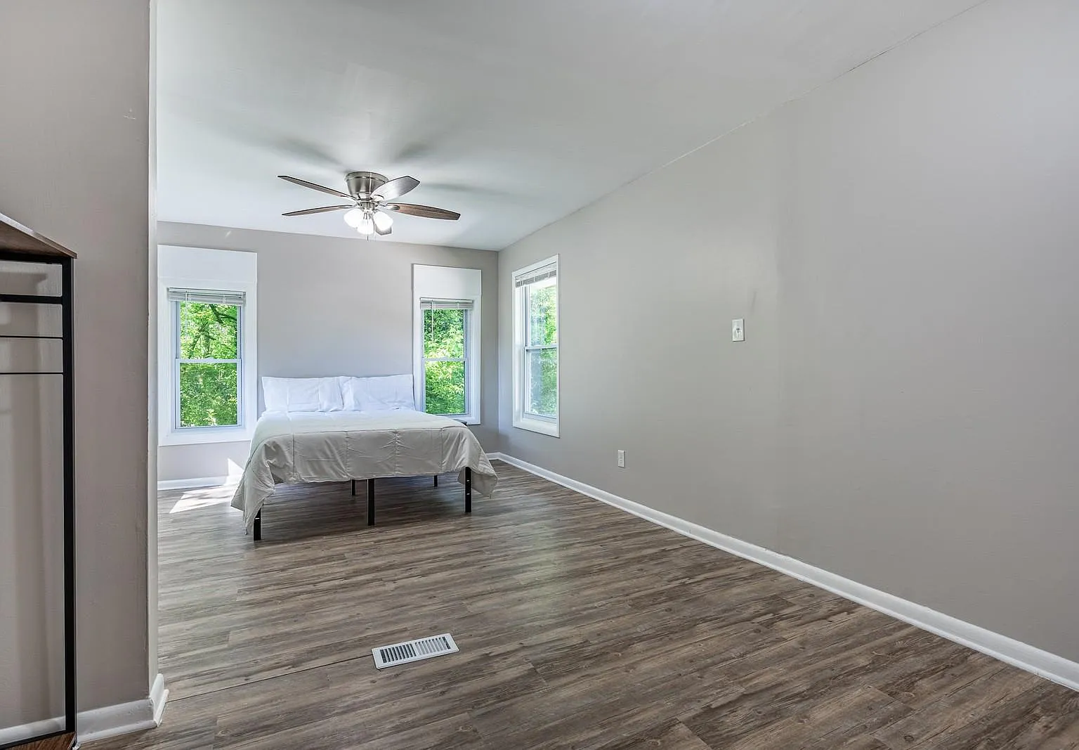 4 bed, 4.0 bath, 1481 sqft, $1,014 — Photo 1