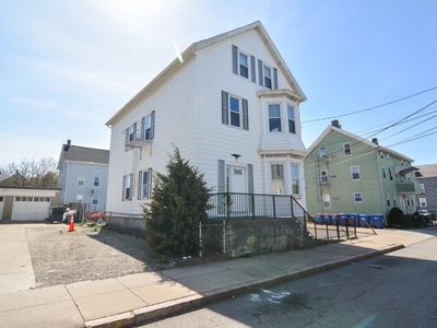 49 Plain St, Fall River, MA, 02723