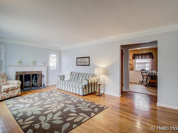 3rd image of 1902 Giddings Ave SE