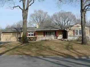 1100 W 97th St, Kansas City, MO 64114