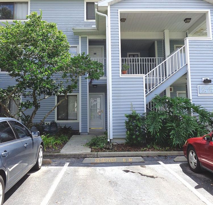 1st image of 9514 Darien Ave