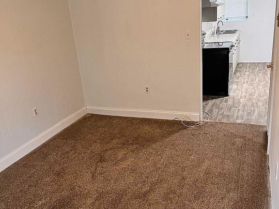 5th image of 120 W Main St Unit 4
