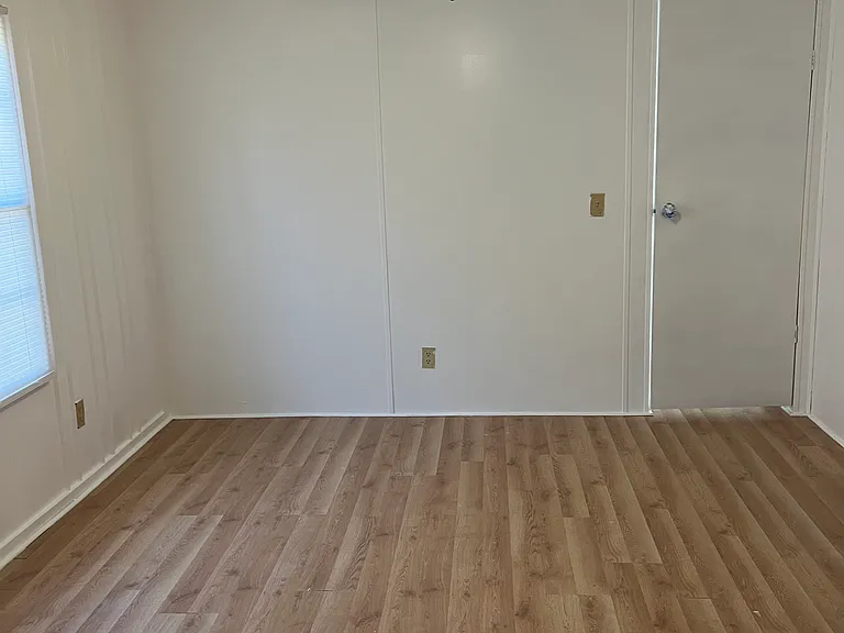 1104 Sandwood Dr — Photo 9