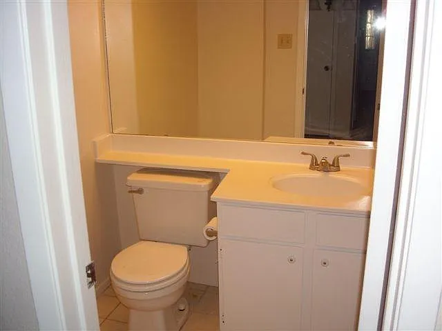 8400 Jamestown Dr #426 — Photo 10
