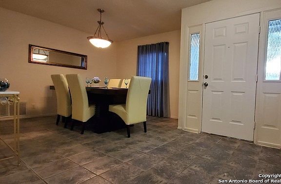 2nd image of 806 Tibbits Dr