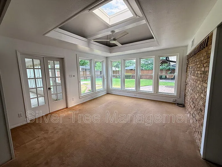 1710 Dickerson Dr — Photo 33