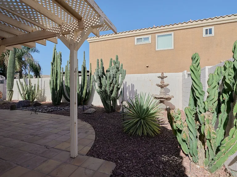 1317 N Palmsprings Dr — Photo 10