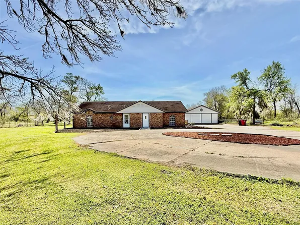 4183 County Road 571, West Columbia, TX 77486
