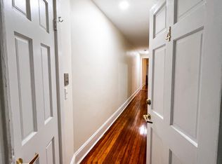 132 1/2 Oxford St APT 4, Cambridge, MA 02140