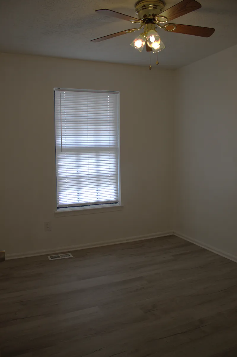 Building Photo - 372 Circuit Ln #E
